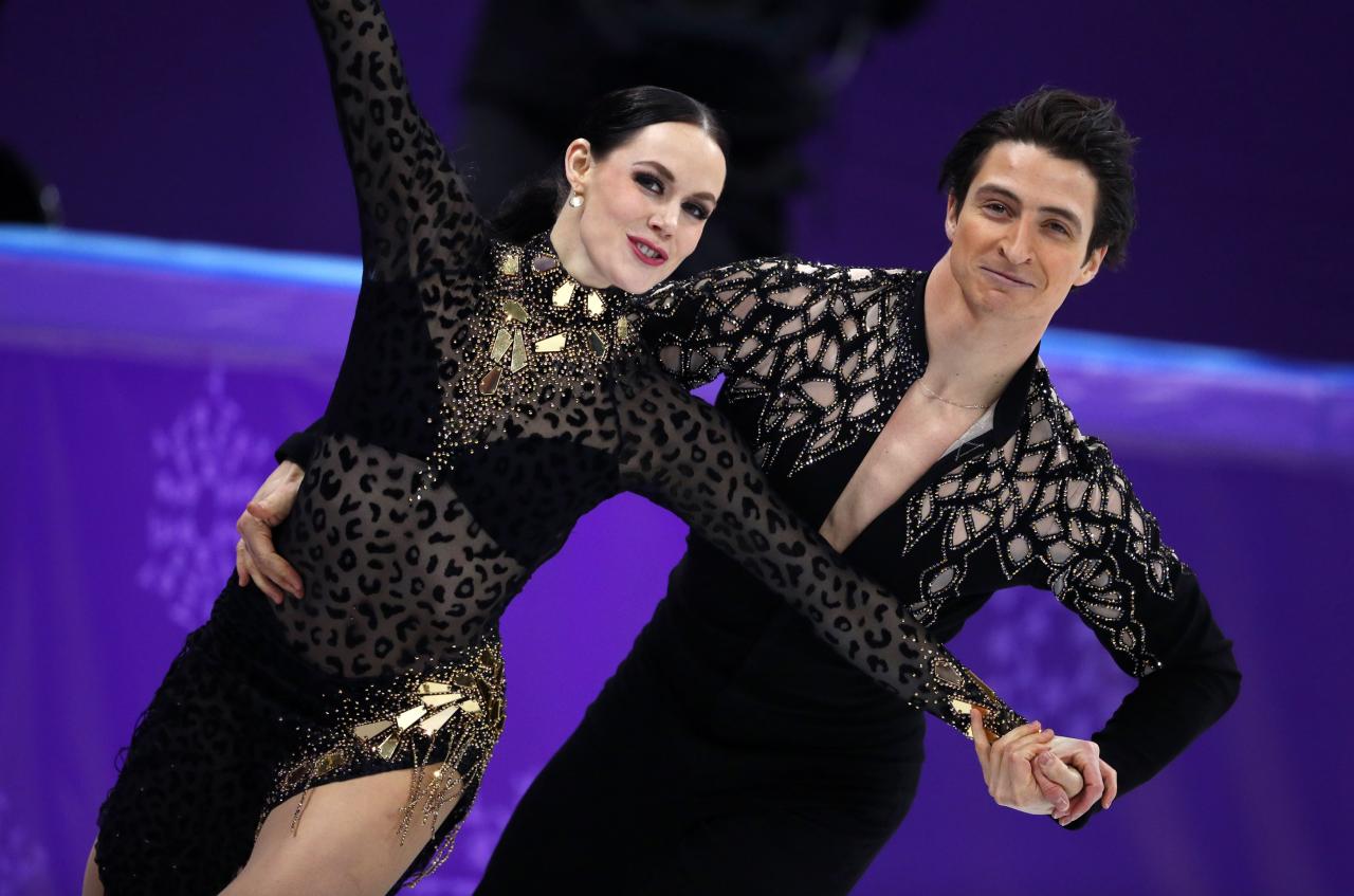 ice dancing Virtue Moir