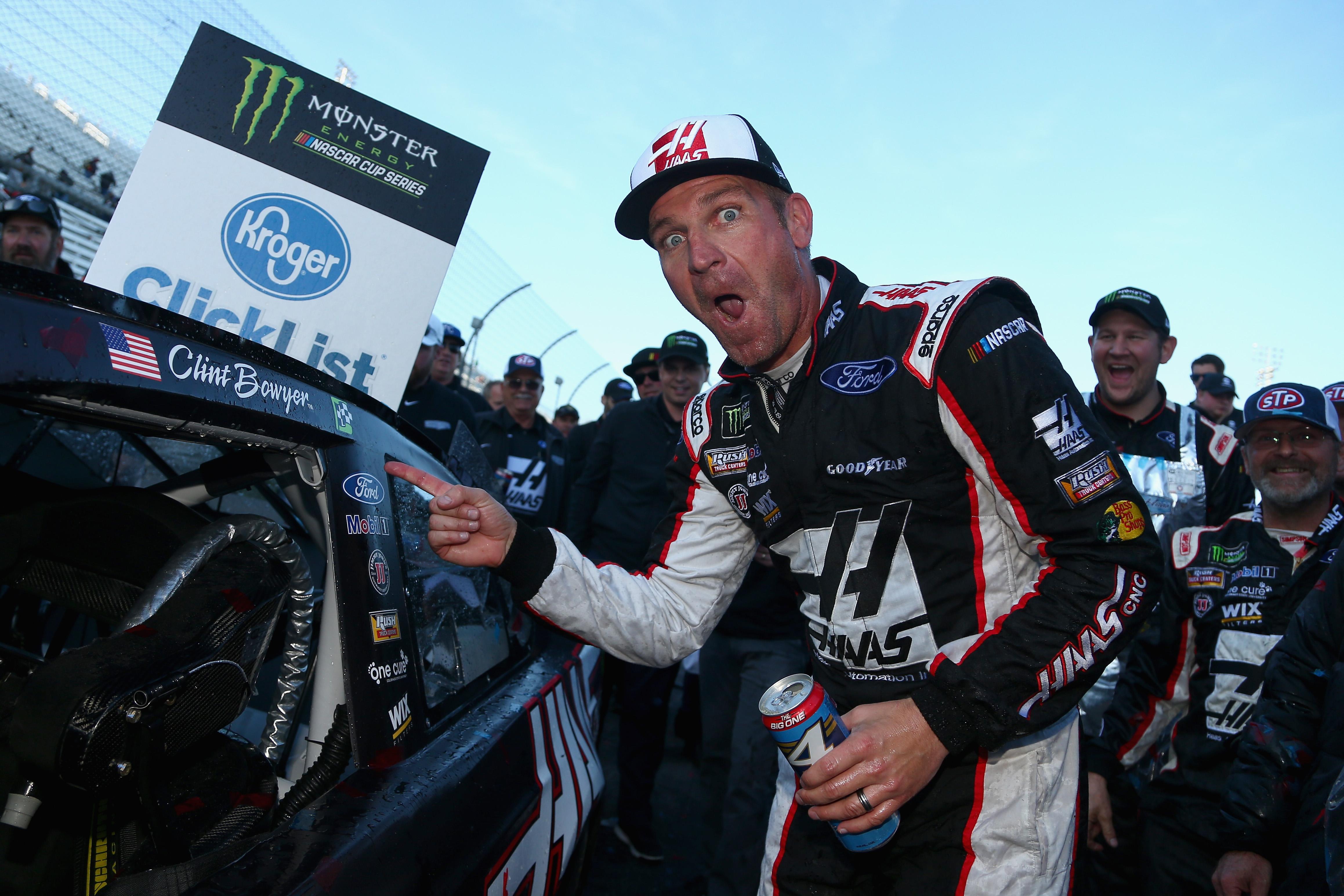 Clint Bowyer NASCAR Martinsville