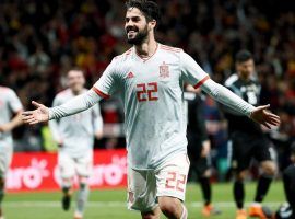 A hat trick by Isco helped Spain score a crushing 6-1 win over Argentina in their friendly match on Tuesday. (Image: Mariscal/EFE)