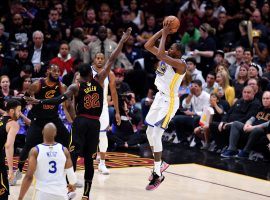 Kevin Durant shoots over Jeff Green during the Golden State Warriors Game 3 victory over the Cleveland Cavaliers in the 2018 NBA Finals. (Image: Jamie Sabau/Getty/AFP)