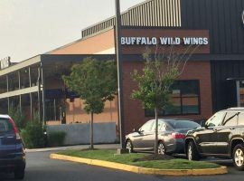 Buffalo Wild Wings is hoping to start offering sports betting at its restaurants in the United States. (Image: Jim Walsh/Cherry Hill Courier-Post)