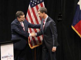 Texas Senator Ted Cruz, left, shakes challenger Beto O’Rourke’s hand during their debate. (Image: Dallas Morning News)