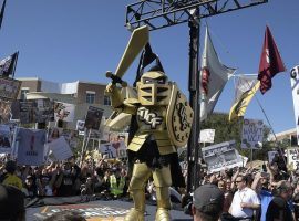 ESPN's Lee Corso sports the mascot costume for the UCF Knights during a taping of College Game Day. (Image: Orlando Sentinel)