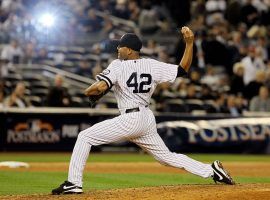 Yankees closer Mariano Rivera pitching against the Texas Rangers in the 2010 ALCS at Yankees Stadium in the Bronx. (Image: Jim McIsaac/Getty)