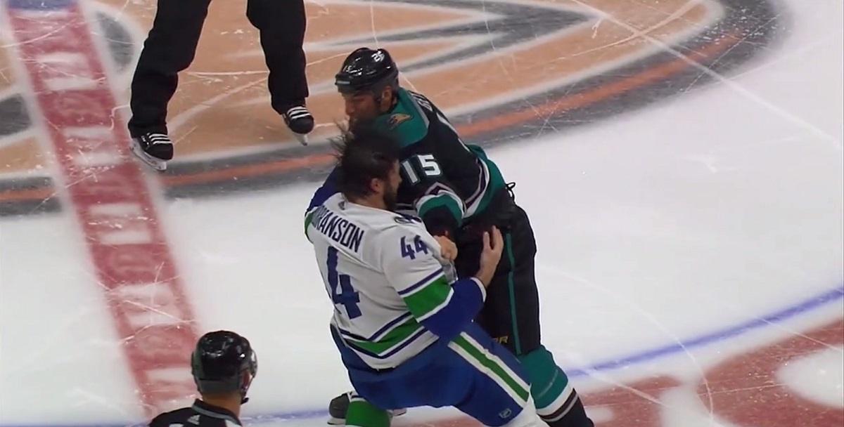 Hockey Fight Ryan Getzlaf