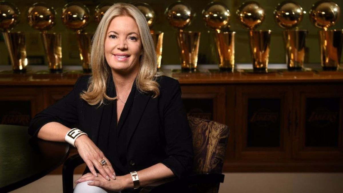 Jeanie Buss Lakers