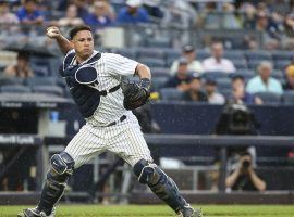 NY Yankees catcher Gary Sanchez trying to throw out a baserunner at Yankee Stadium in Bronx, NY. (Image: Wendell Cruz/USA Today Sports)