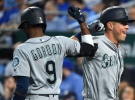 The Seattle Mariners show no signs of slowing down, as they are 13-2 and have homered in a record 15 straight games to start the season. (Image: Ed Zurga/Getty)