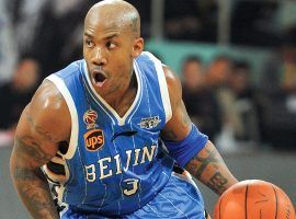 Former NBA star Stephon Marbury playing for the Beijing Ducks of the CBA in China. (Image: Chen Shuhao/Newscom)