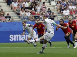 The United States is through to the quarterfinals of the Womenâ€™s World Cup after a 2-1 victory over Spain. (Image: Alessandra Tarantino/AP)