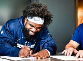 Ezekiel Elliot ended his holdout by signing a record six-year contract extension with the Dallas Cowboys. (Image: DallasCowboys.com)