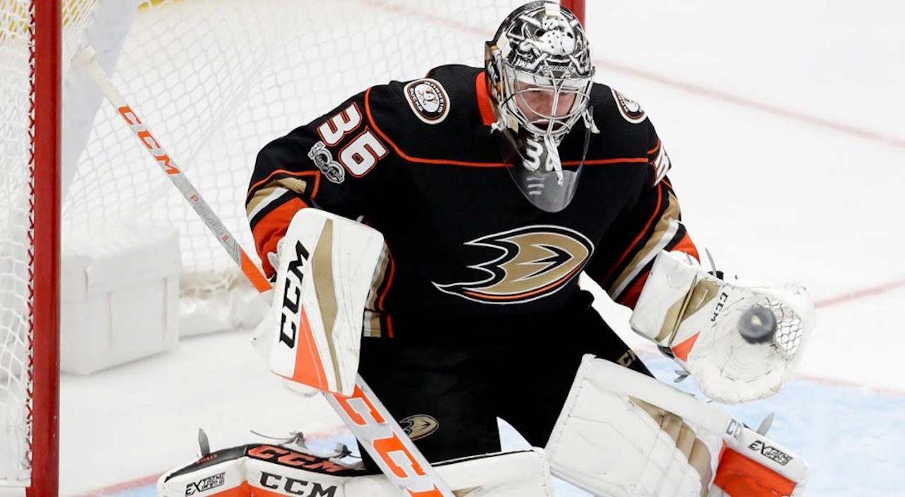 Anaheim Ducks goalie, John Gibson 