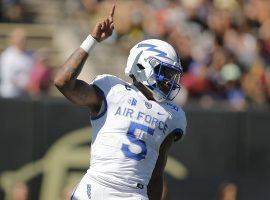 Air Force QB Donald Hammond III celebrates a score against Boise State. (Image: Russell Lansford/USA Today Sports)