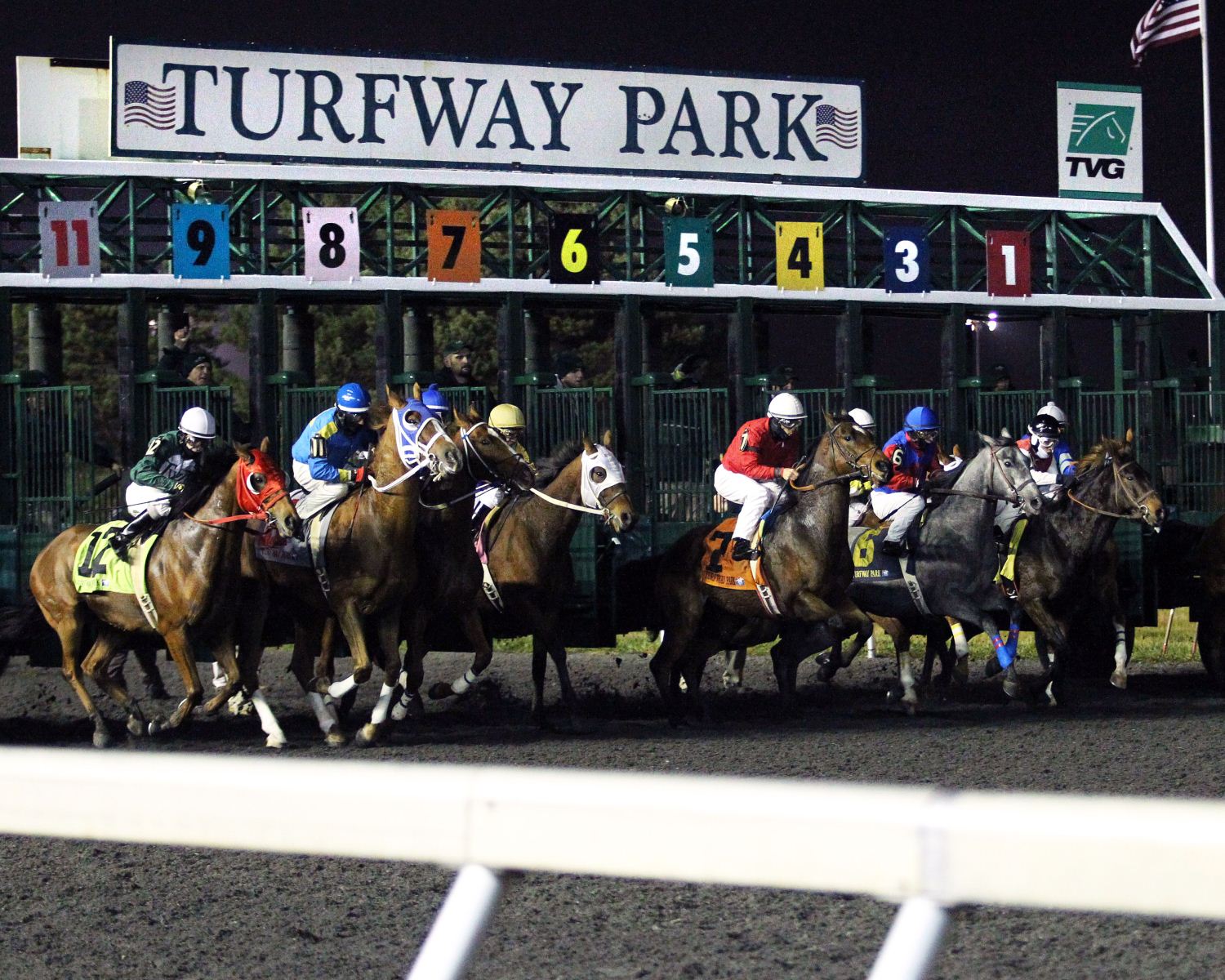 Churchill Downs buys Turfway Park