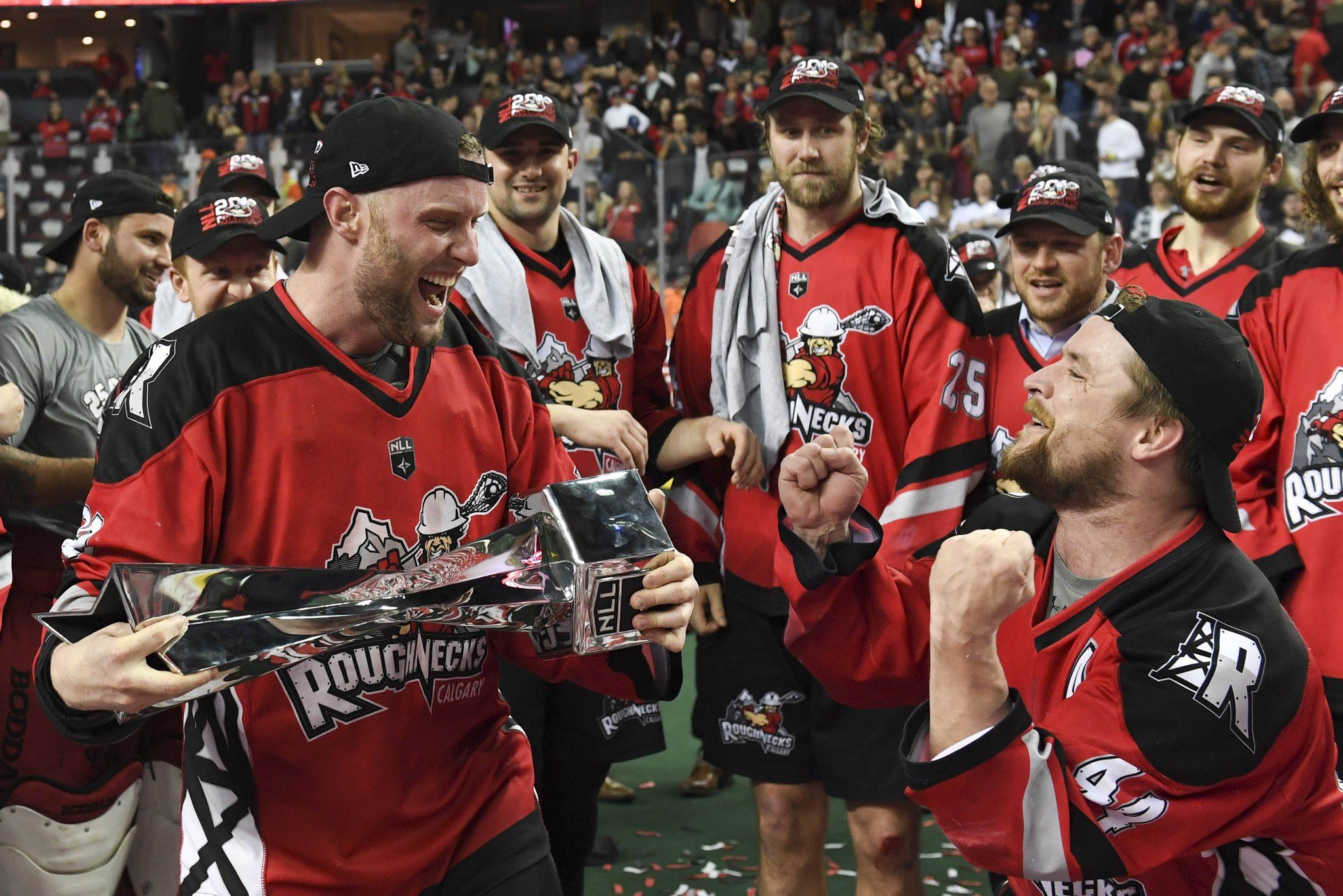 Billionaire major leagues sports owners flock to indoor lacrosse