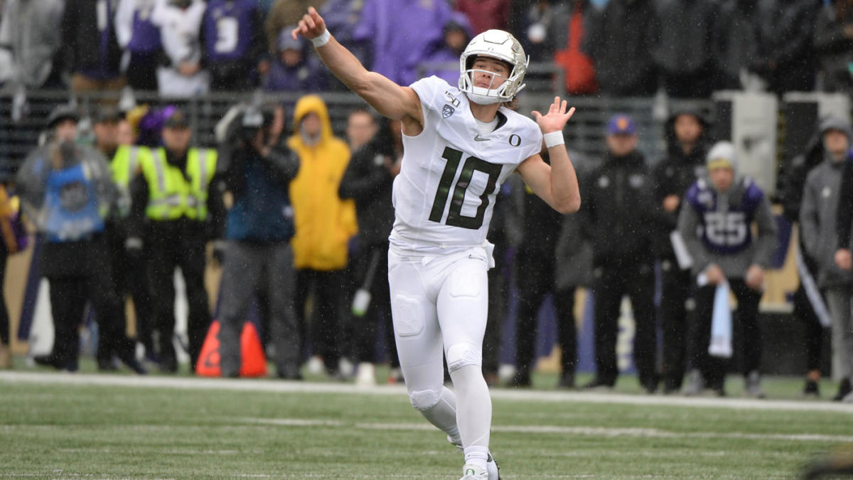 Oregon QB Justin Herbert delivered for college football betting