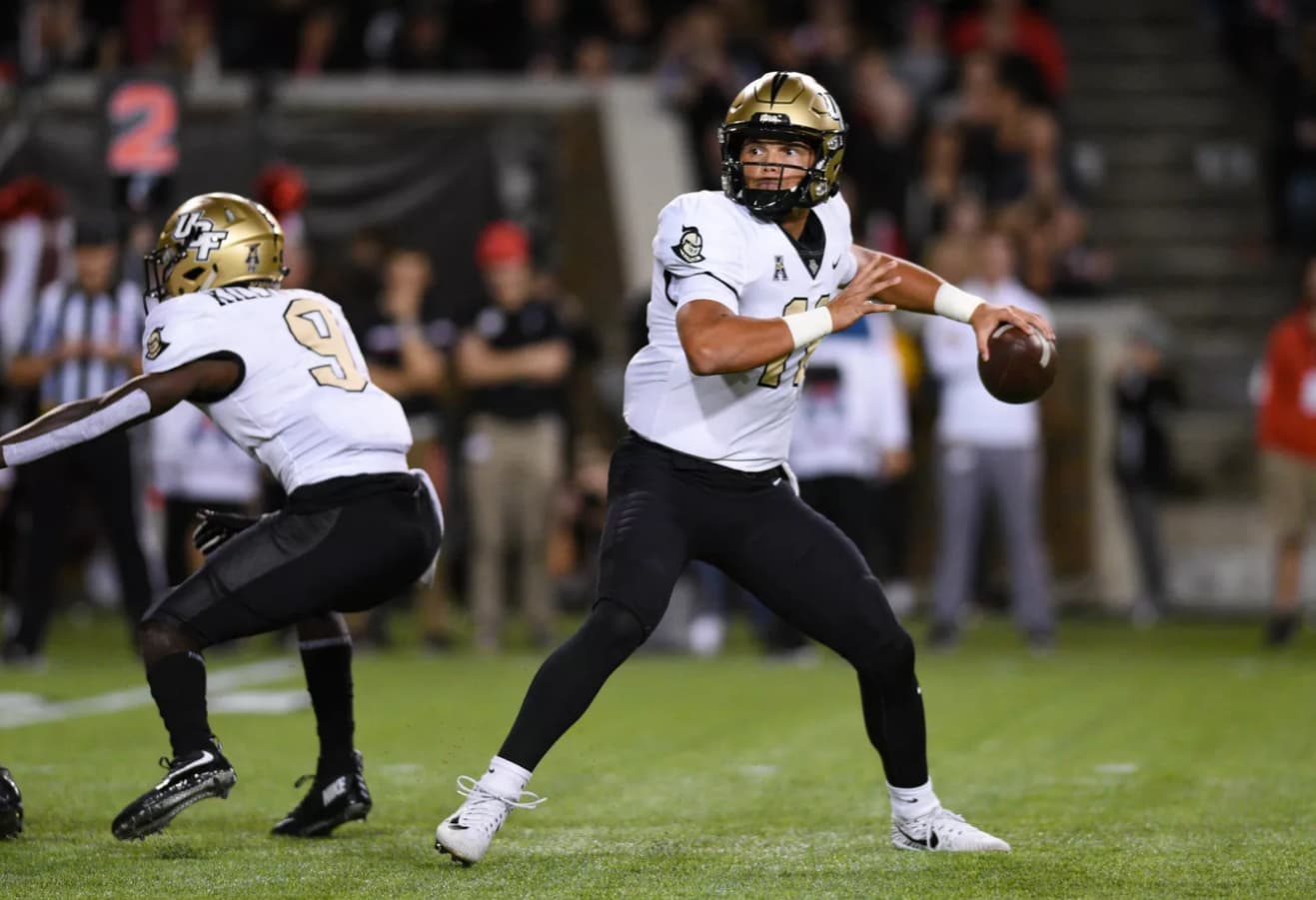 QB Dillon Gabriel is leading a sports betting trend of UCF not covering the spread