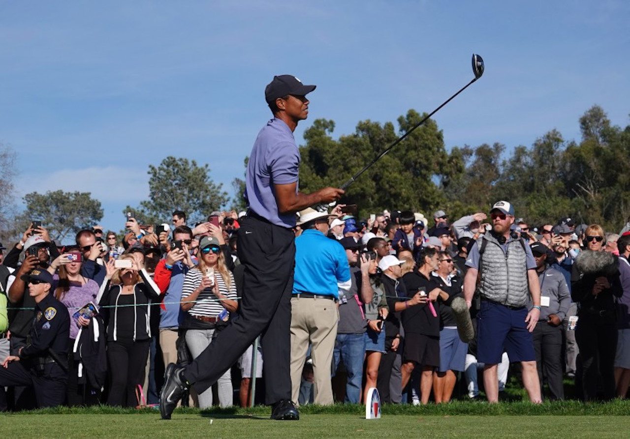 Tiger Woods, Rory McIlroy Start 2020 Under Par at Farmers ...