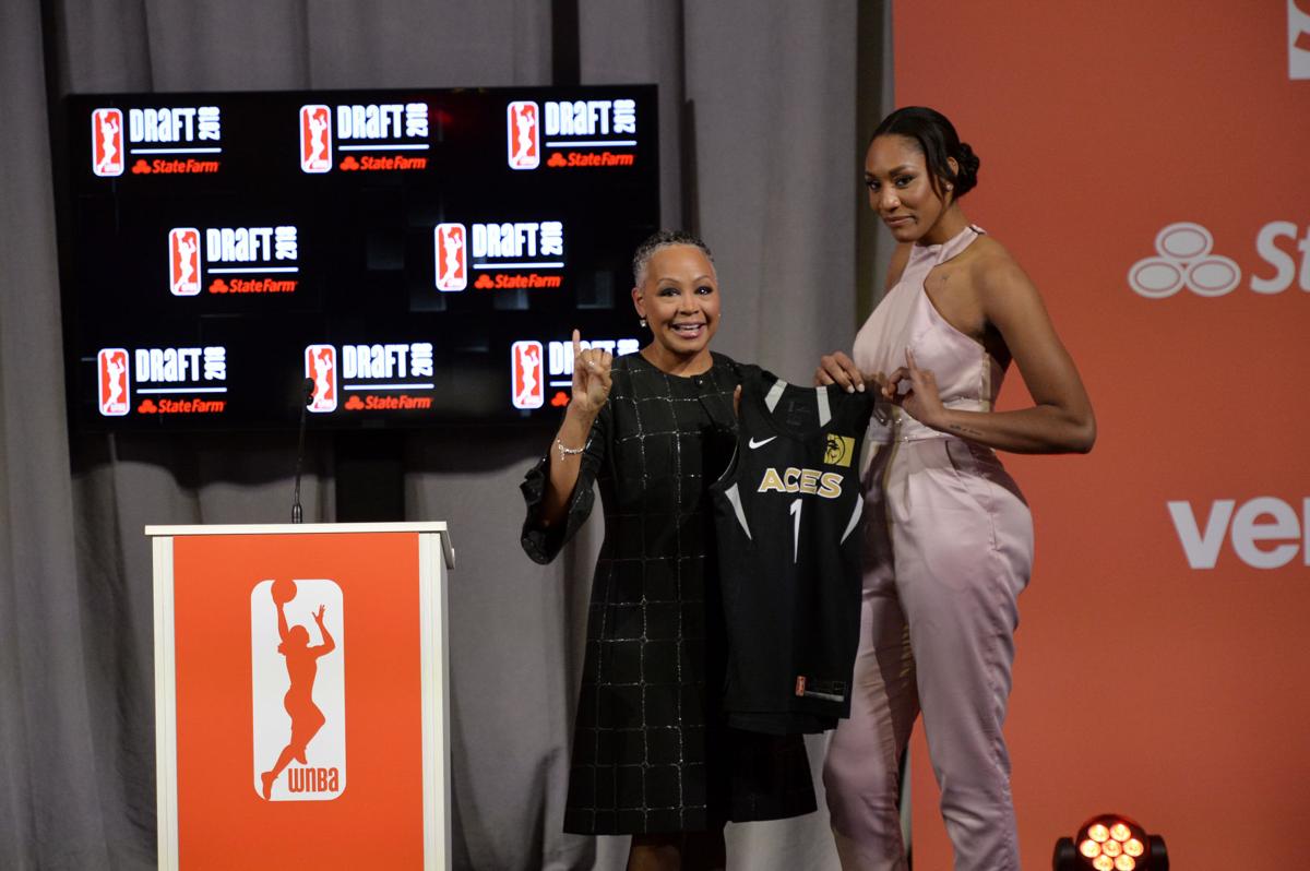 WNBA #1 Number 1 Overall Draft Pick Picks A'ja Wilson Sabrina Ionescu