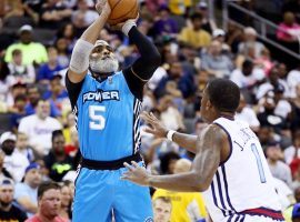 Cattino Mobley shoots over Joe Johnson in a Big3 basketball game. (Image: Jamie Squire/Big3/Getty)