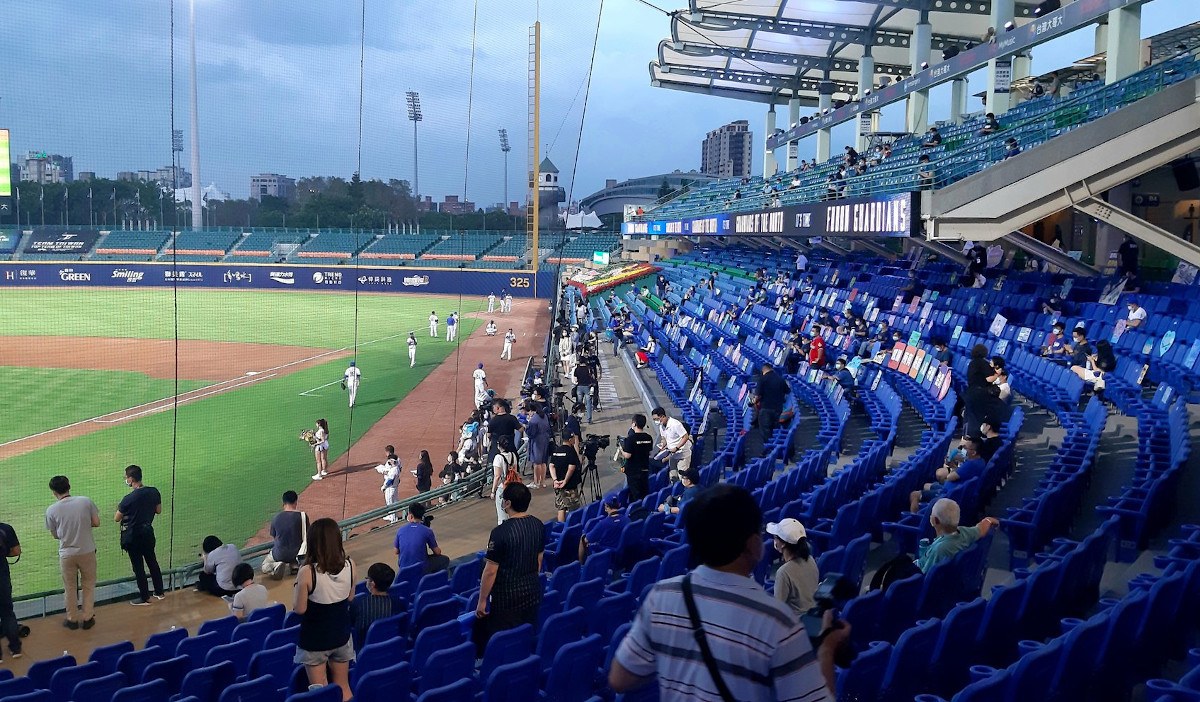 CPBL fans baseball Taiwan