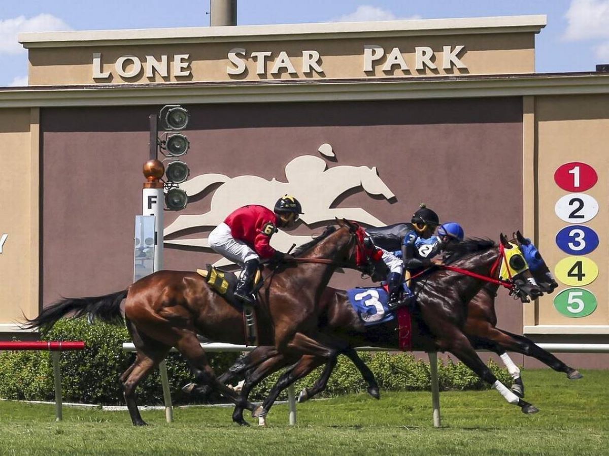 Lone Star Park Reopens