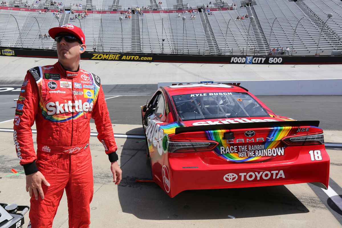 Kyle Busch Supermarket Heroes 500 