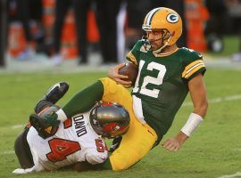 Tampa Bay's Lavonte David sacks Aaron Rodgers from the Green Bay Packers. (Image: Mike Ehrmann/Getty)