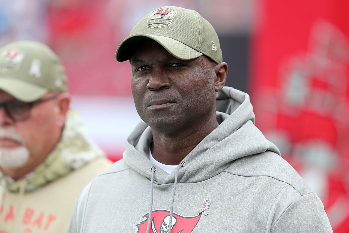 Bucs defensive coordinator Todd Bowles on the sidelines of Tampa Bay last season. (Image: Porter Lambert/Getty)