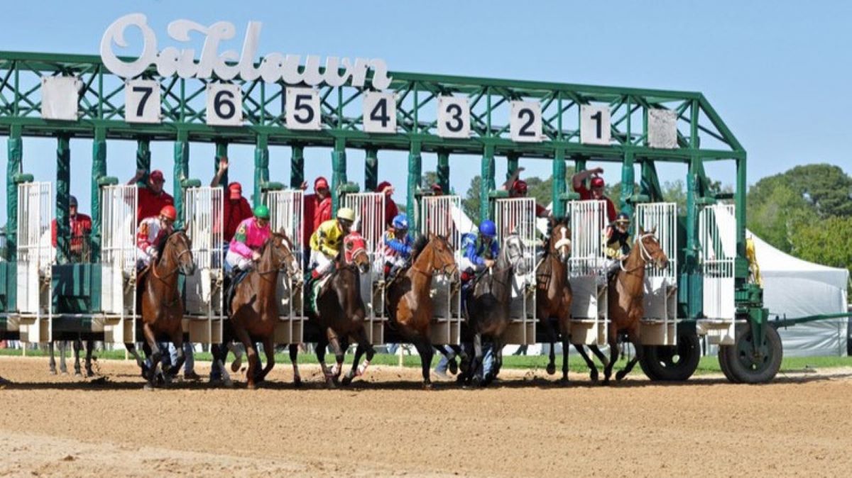 Oaklawn Park-Limited Fans