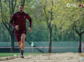 Zlatan Ibrahimovic training before the game against Benevento. (Image:  Twitter / @ACMilan)