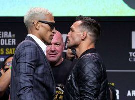 Charles Oliveira (left) and Michael Chandler (right) will battle for the vacant lightweight title at UFC 262 this Saturday night. (Image: Getty)