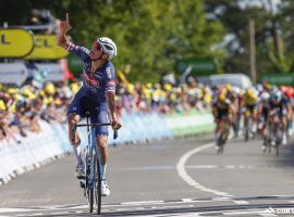 Mathieu van der Poel crosses the finish line at Mur de Bretagne and scores a victory in Stage 2 of the 2021 Tour de France. (Image: Stephane Pool/AFP)