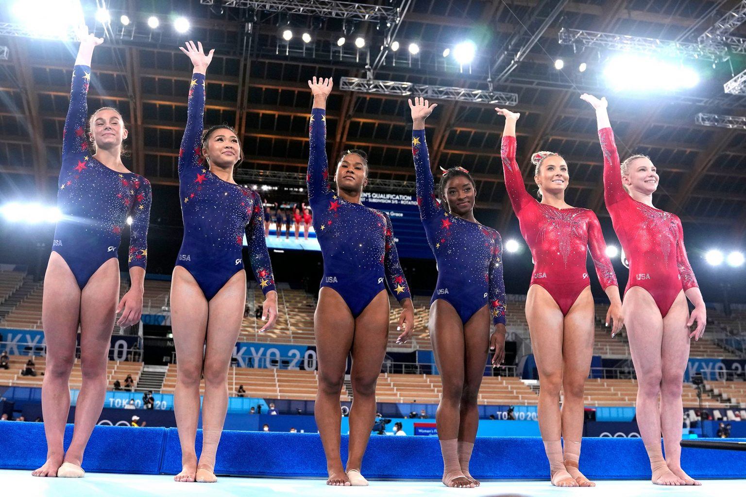 Team Usa Gymnastics Olympics 2021 Olympics Gymnasts Swimmers Help Team Usa Take Medal 