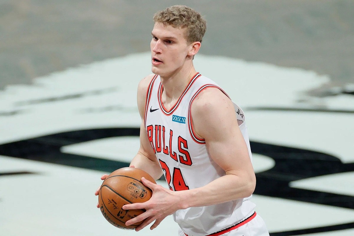 Lauri Markkanen Chicago Bulls trade Cleveland Cavs Larry Nance Portland Trail Blazers