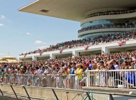 Arlington Park crowds like this made the Arlington Million one of the must-see races of the summer at any North American track. The 94-year-old Chicago-area track runs its final races Saturday. (Image: Arlington Park)
