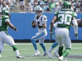 Sam Darnold from the Carolina Panthers sits comfortably in the pocket and peeks downfield against the New York Jets. (Image: Porter Lambert/Getty)