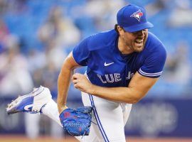 After a terrible 2020 campaign, Toronto Blue Jays starter Robbie Ray has emerged as the favorite to win the 2021 AL Cy Young Award. (Image: Mark Blinch/Getty)