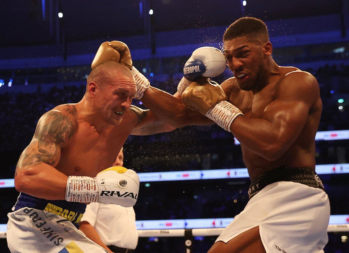 Oleksandr Usyk (left) outboxed Anthony Joshua (right) to win three of the major heavyweight boxing world titles on Saturday. (Image: Mark Robinson/Matchroom Boxing)