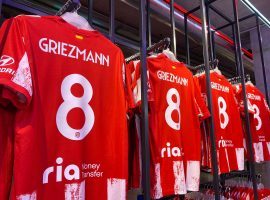 Atletico Madrid started selling Griezmann's shirt minutes after completing his transfer. (Image: Twitter/Atleti)