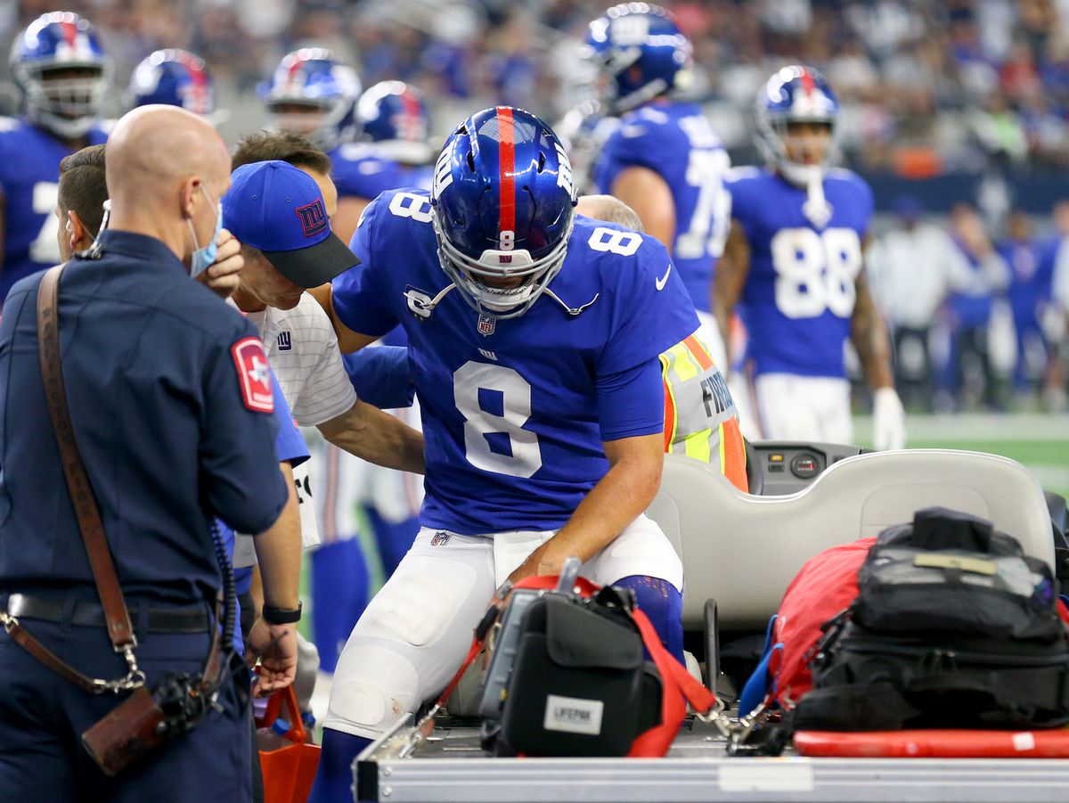 Daniel Jones New York Giants injury Saquon Barkley