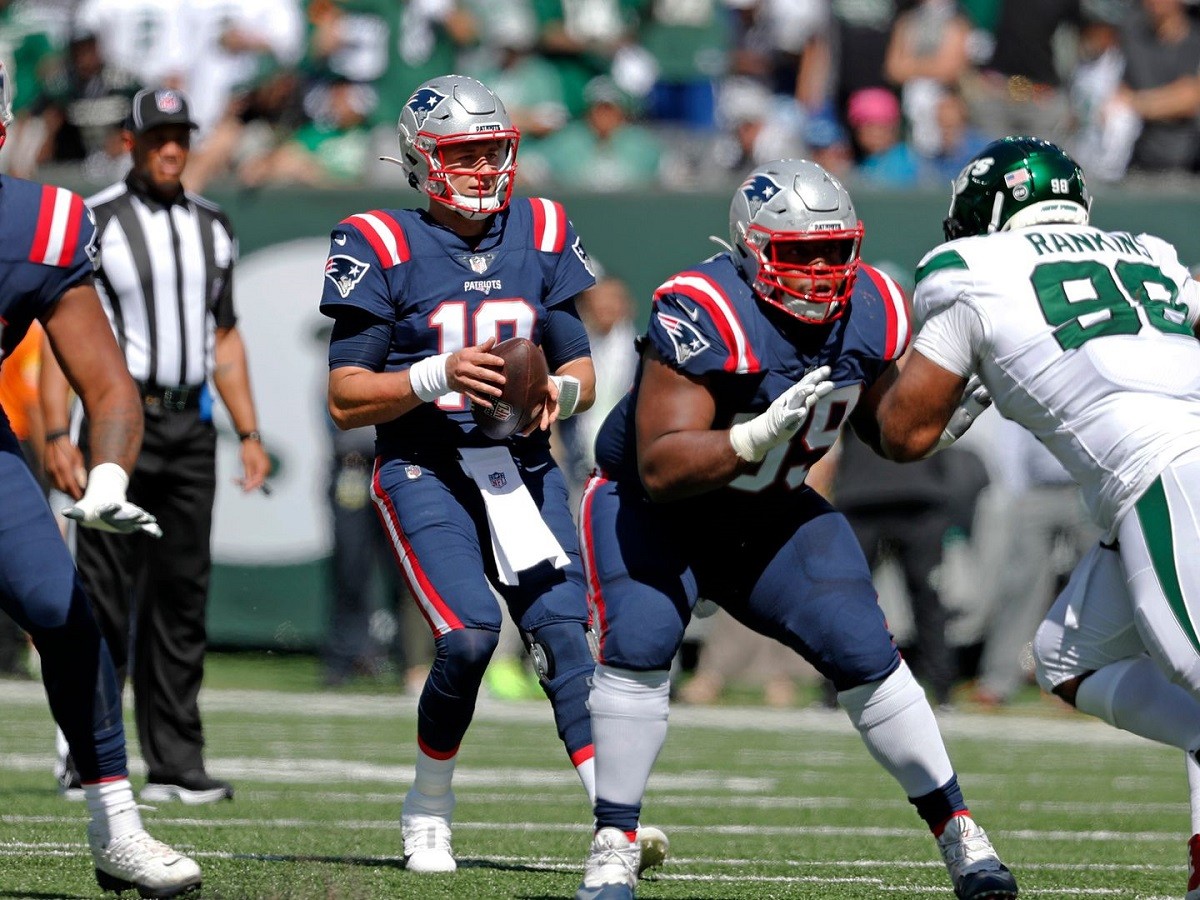 Mac Jones New England Patriots Week 7 Survivor Memilih Green Bay Packers Arizona Cardinals