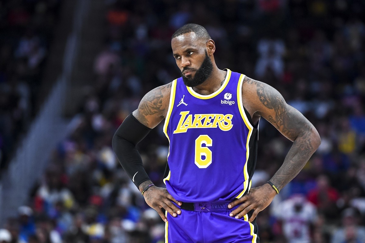 LeBron James COVID-19 tests positive Los Angeles LA Lakers