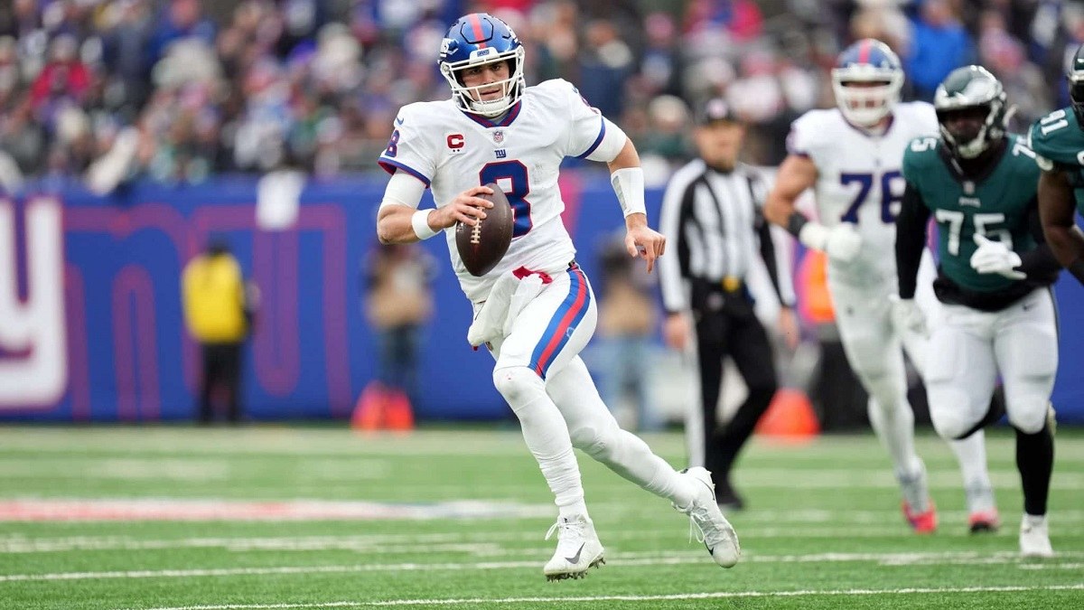 Daniel Jones New York Giants Out Season Neck Injury