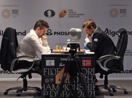 Magnus Carlsen (right) defeated Ian Nepomniachtchi (left) for the third time in four games to take a 6-3 lead in the World Chess Championship. (Image: Giuseppe Cacace/AFP/Getty)