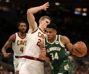 Cleveland Cavs Milwaukee Bucks Chicago Bulls Central Division Race Odds