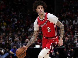 Lonzo Ball from the Chicago Bulls has a tough decision to make about having surgery to repair a recent knee injury. (Image: Getty)