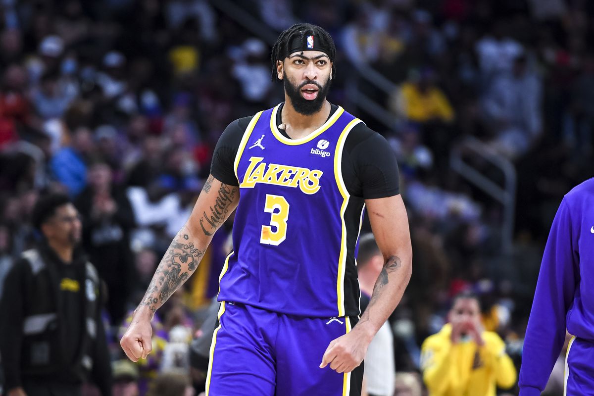 Lakers Anthony Davis Returns Injury