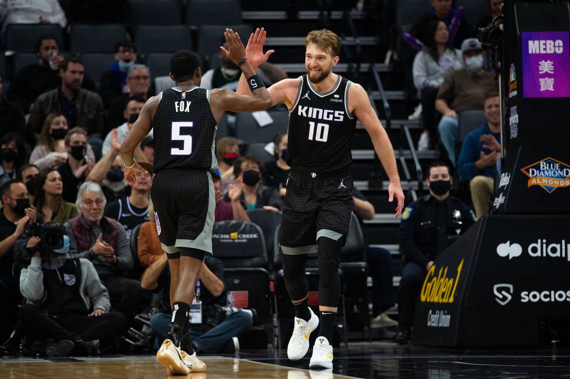 De'Aaron Fox Domantas Sabonis Sacramento Kings injury report out season