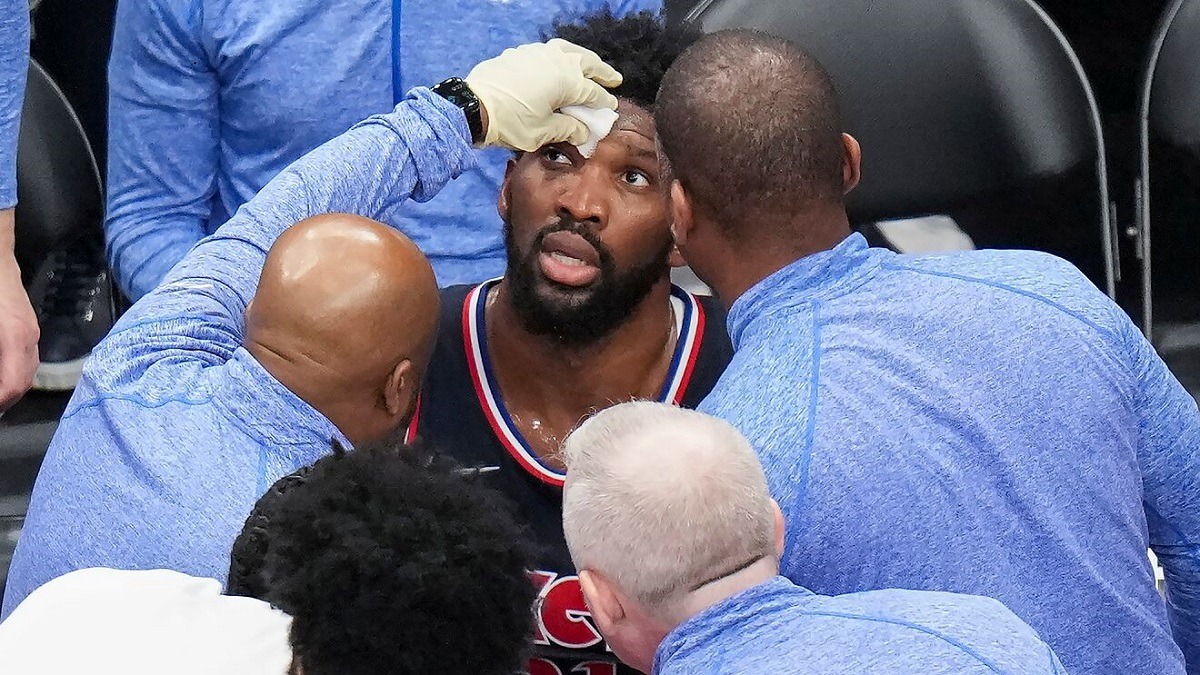 Joel Embiid eye orbital fracture injury 76ers